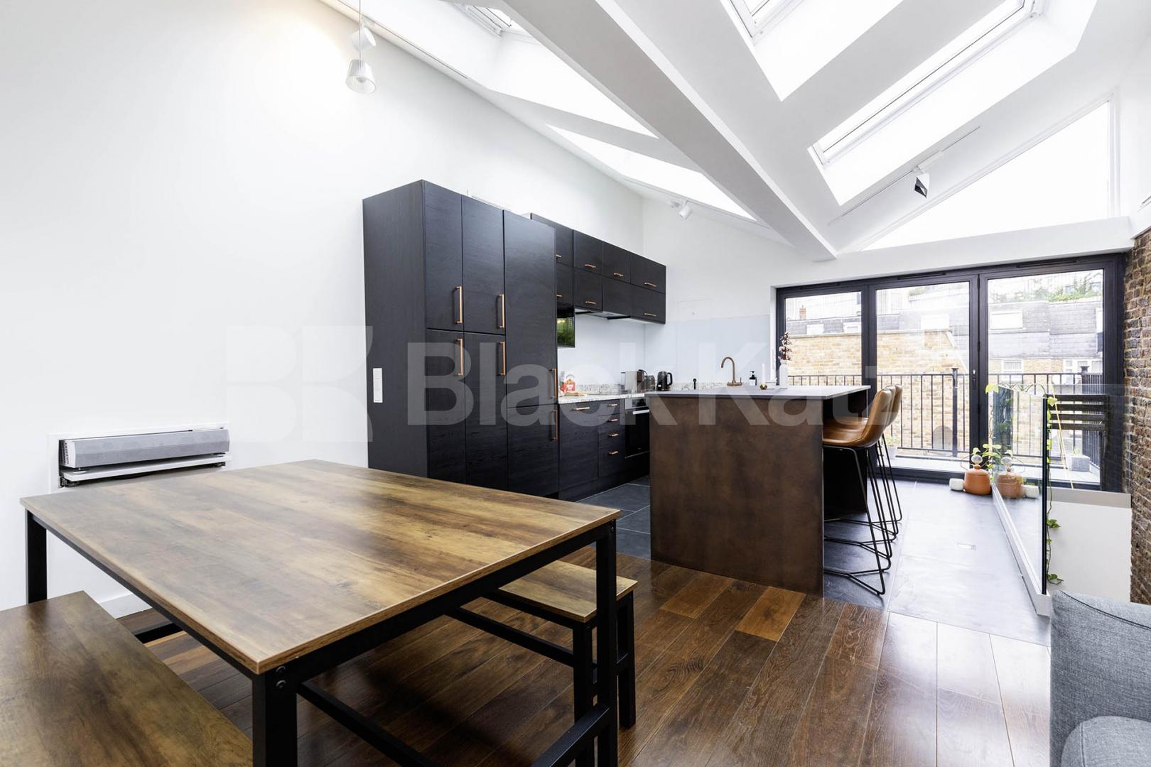 Spacious 4 bed 2 bath set in a period conversion close to Euston St  Drummond Street, Camden / Euston